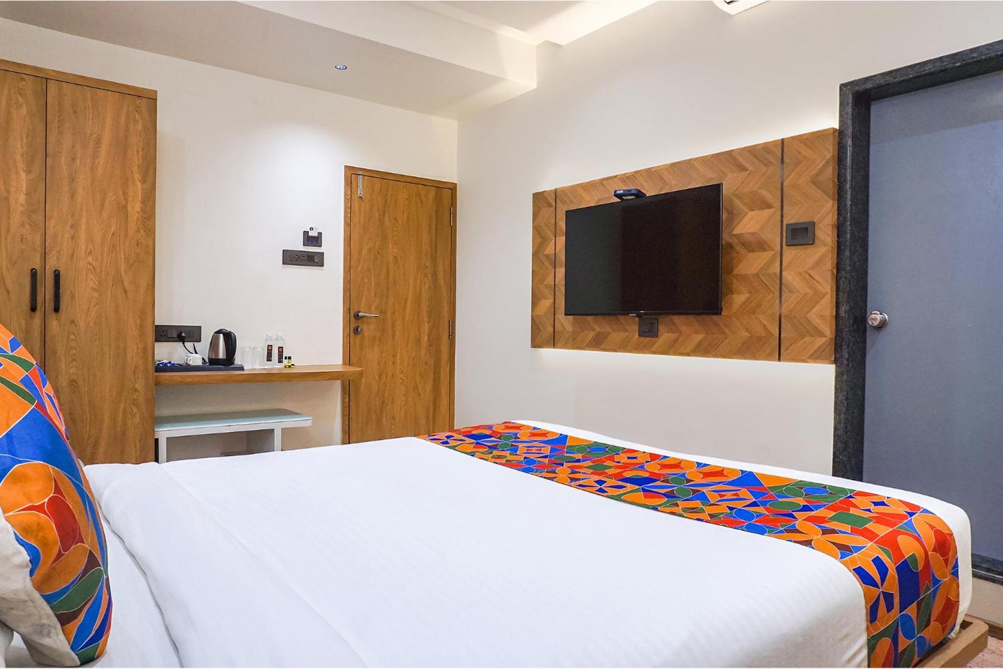 Fabhotel Prime Shourya Residency - Nr Maharshi Karve Museum Pune Exterior photo